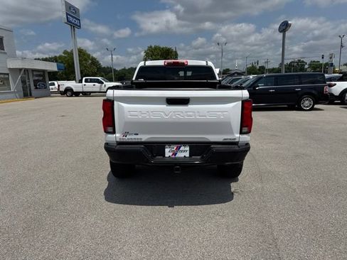 Used 2024 Chevrolet Colorado ZR2 w/ ZR2 Convenience Package III AWD/4WD image 6
