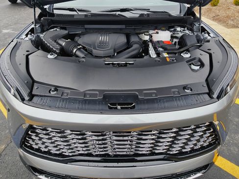 New 2026 Buick Enclave Avenir w/ Super Cruise Package image 3