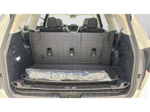 Used 2025 Subaru Ascent Bronze Edition AWD/4WD image 27