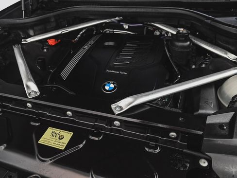 Used 2022 BMW X7 xDrive40i w/ M Sport Package image 42