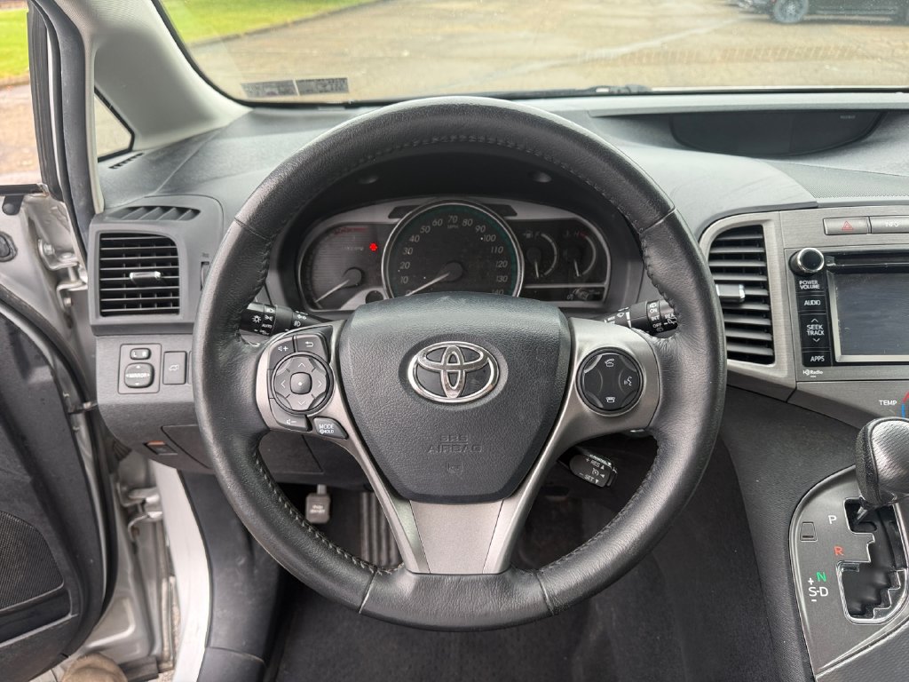 Used 2013 Toyota Venza XLE AWD/4WD image 15