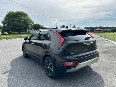 Used 2023 Kia Niro FWD image 7