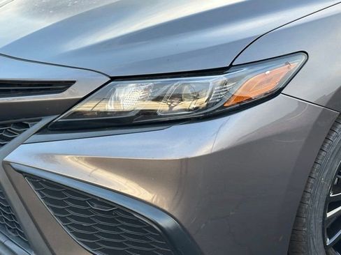 Used 2023 Toyota Camry SE image 10