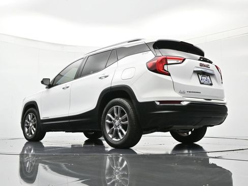 Used 2023 GMC Terrain SLT image 42