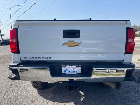 Used 2019 Chevrolet Silverado 2500 W/T w/ Snow Plow Prep Package image 5