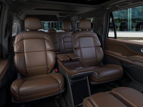 New 2026 Lincoln Navigator L Reserve AWD/4WD image 11