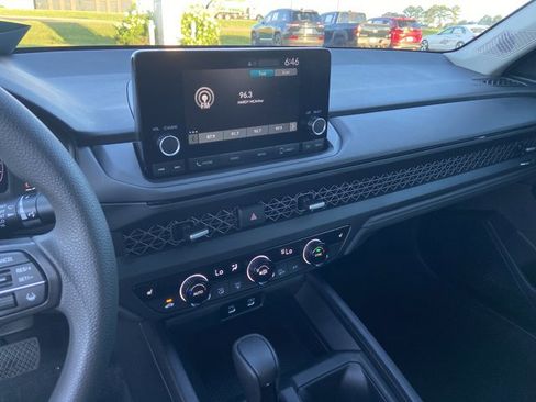 Used 2024 Honda Accord EX image 39