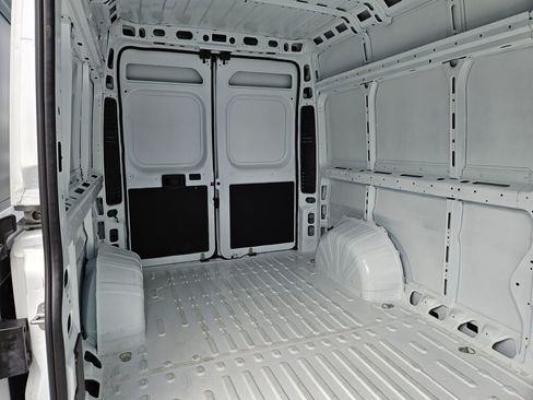 Used 2026 RAM ProMaster 2500 w/ Convenience Group FWD image 14