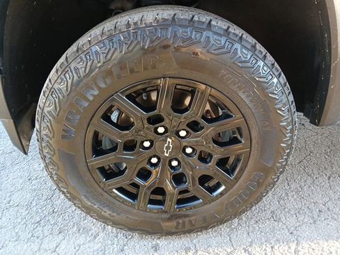 Used 2024 Chevrolet Colorado Trail Boss image 60