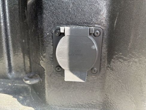 Used 2024 Chevrolet Silverado 1500 Custom image 27