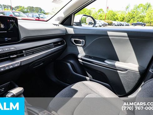 Used 2025 Kia K4 FWD image 43