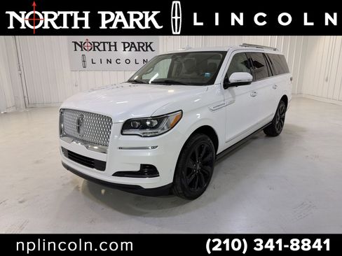 Used 2024 Lincoln Navigator L Reserve image 1
