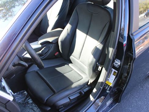 Used 2016 BMW 320i xDrive Sedan image 10