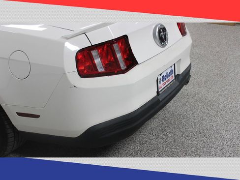 Used 2010 Ford Mustang Premium image 30