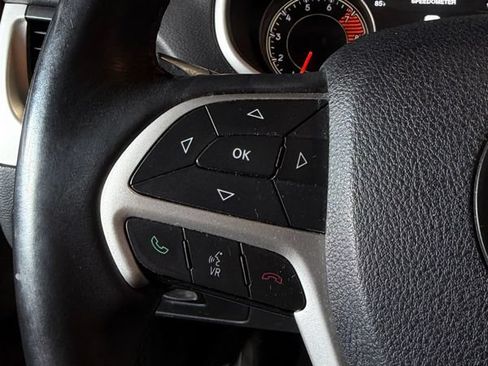 Used 2016 Jeep Cherokee Trailhawk w/ Leather Interior Group AWD/4WD image 14