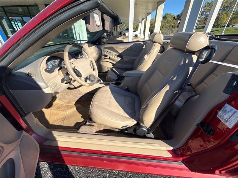 Used 2003 Ford Mustang Convertible RWD image 10