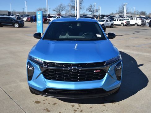 New 2026 Chevrolet Trax RS image 2