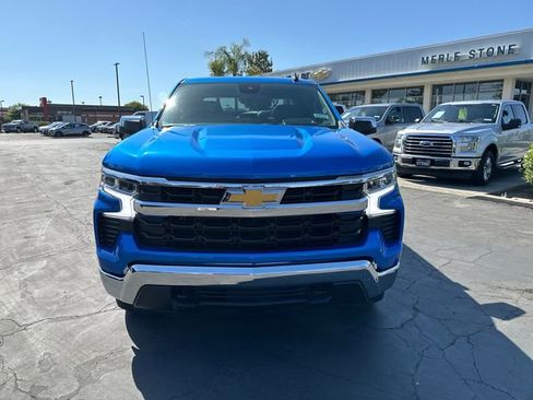 Used 2025 Chevrolet Silverado 1500 LT AWD/4WD image 2