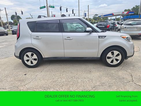 Used 2016 Kia Soul FWD image 6