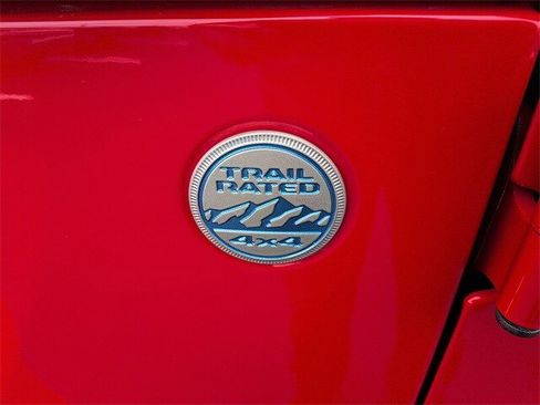 Used 2022 Jeep Wrangler Unlimited Sahara image 13