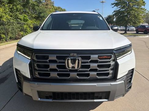 New 2026 Honda Pilot TrailSport image 8