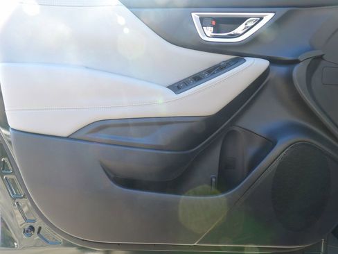 Used 2024 Subaru Forester Premium image 13