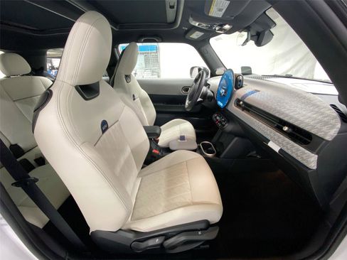 Certified 2025 MINI Cooper S image 30