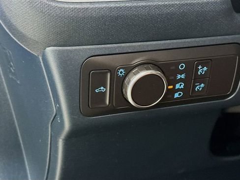 Used 2022 Ford Maverick Lariat image 12