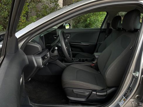 Used 2025 Kia K4 FWD image 10