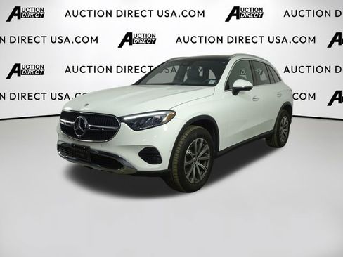 Used 2024 Mercedes-Benz GLC 300 image 1