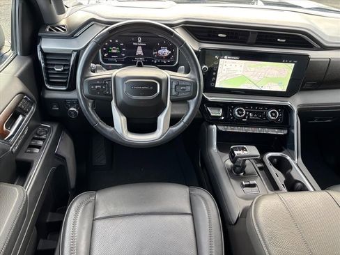 Used 2024 GMC Sierra 1500 Denali image 3