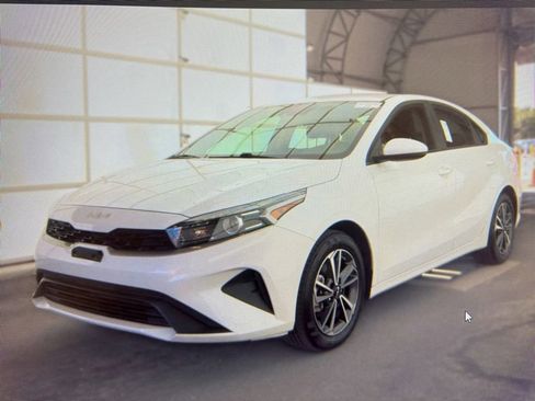Used 2024 Kia Forte LXS FWD image 1
