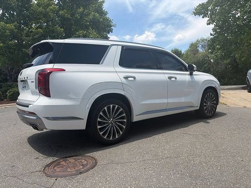 Used 2024 Hyundai Palisade Calligraphy AWD/4WD image 3