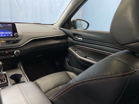 Used 2022 Nissan Altima 2.5 SR w/ Midnight Edition Package image 26
