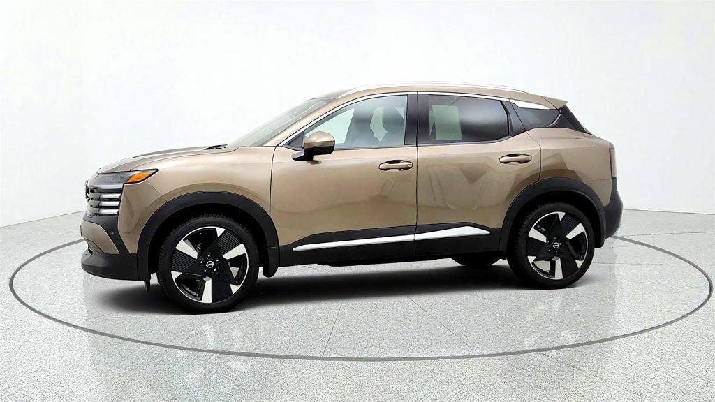 Used 2025 Nissan Kicks SR w/ Illumination Package AWD/4WD image 8
