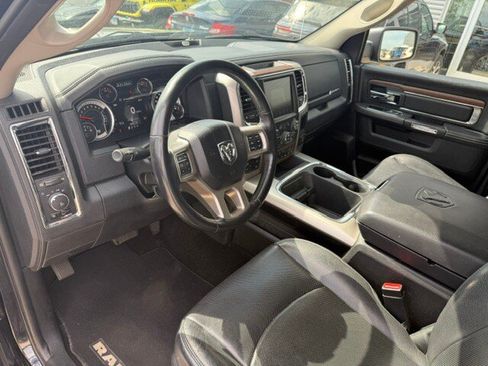 Used 2017 RAM 1500 Laramie w/ Convenience Group AWD/4WD image 6