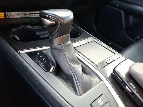 Used 2021 Lexus UX 250h w/ Premium Package image 16