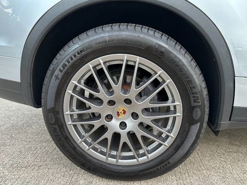 Used 2016 Porsche Cayenne image 29