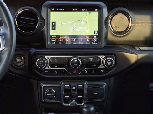 Used 2023 Jeep Gladiator Overland image 24