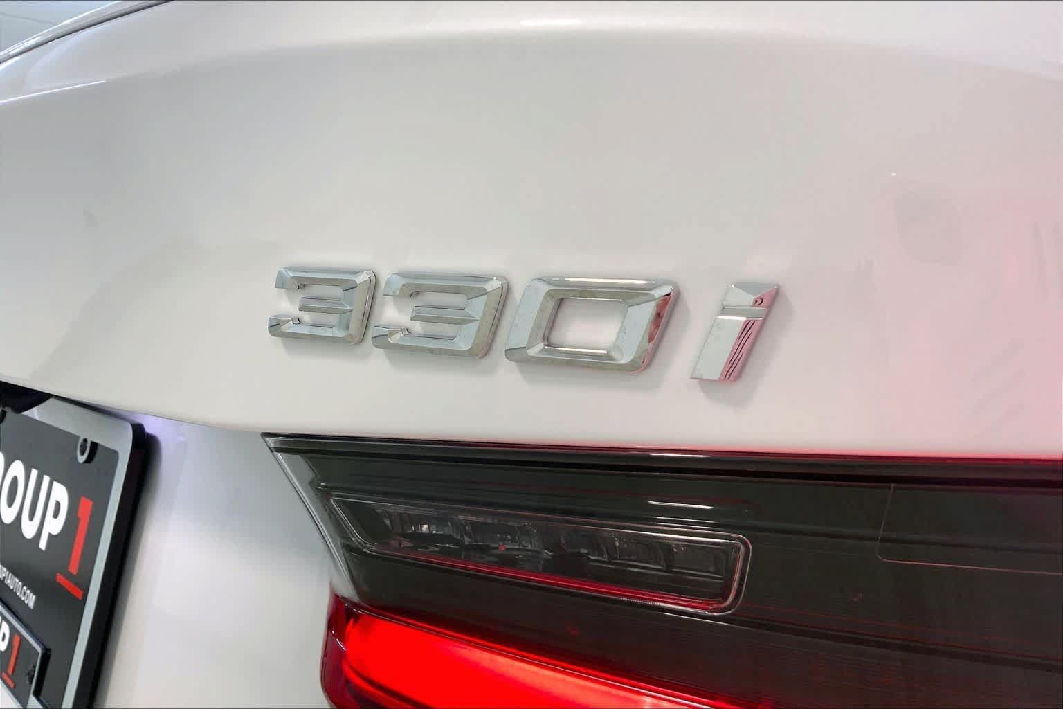 New 2026 BMW 330i xDrive Sedan w/ M Sport Package AWD/4WD image 15