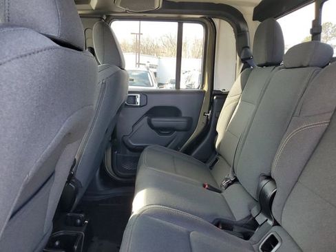 Certified 2025 Jeep Gladiator Sport image 14