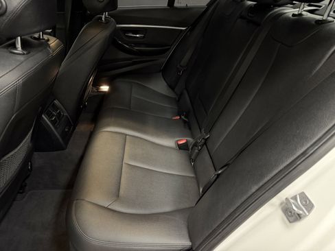 Used 2018 BMW 330e 330e iPerformance image 39