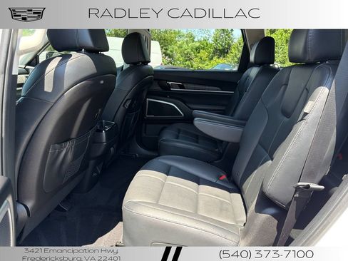 Used 2023 Kia Telluride EX w/ EX Captain's Chair Package AWD/4WD image 13