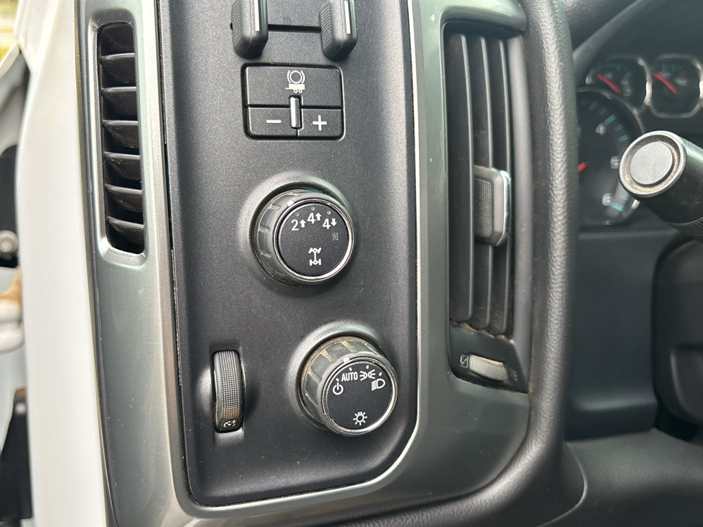 Used 2017 Chevrolet Silverado 2500 LT AWD/4WD image 15