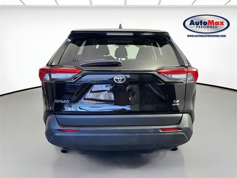 Used 2024 Toyota RAV4 LE image 7