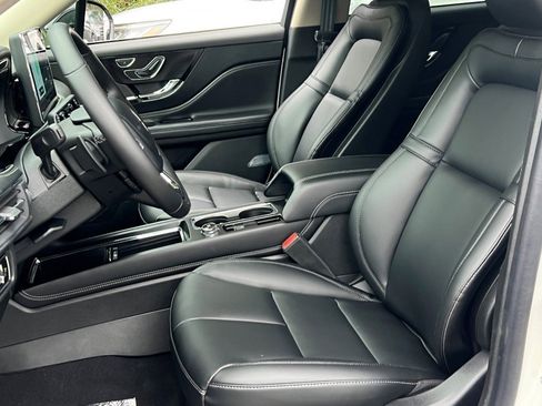 New 2026 Lincoln Corsair Premiere image 17