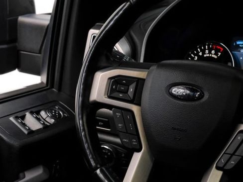 Used 2018 Ford F150 Platinum w/ Equipment Group 701A Luxury AWD/4WD image 15