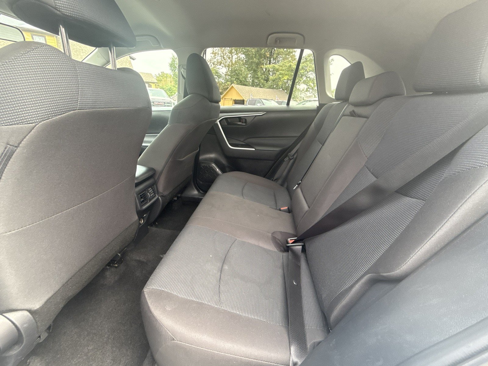 Used 2025 Toyota RAV4 LE AWD/4WD image 25