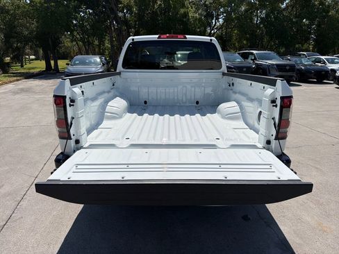 Used 2024 Nissan Frontier S RWD image 28