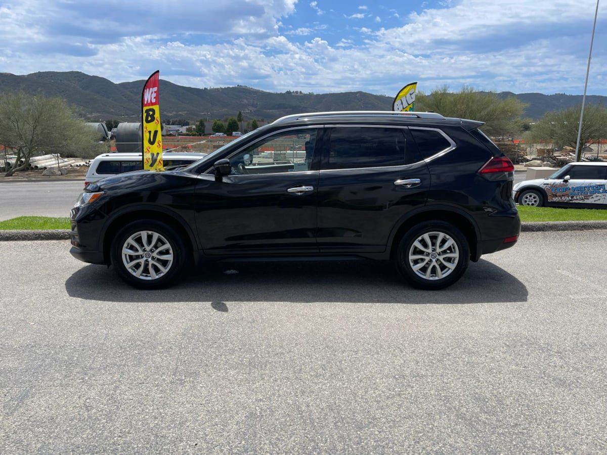 Used 2020 Nissan Rogue SV FWD image 8
